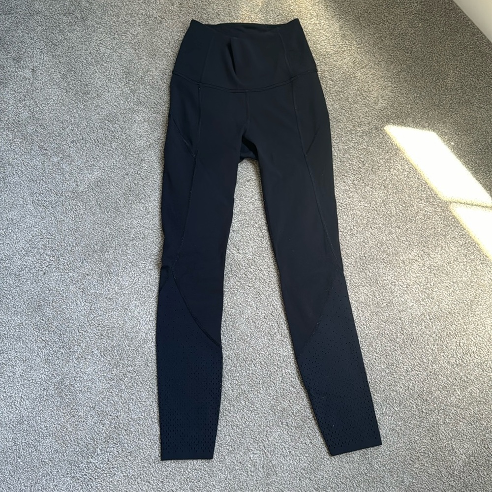 Black lululemon leggings